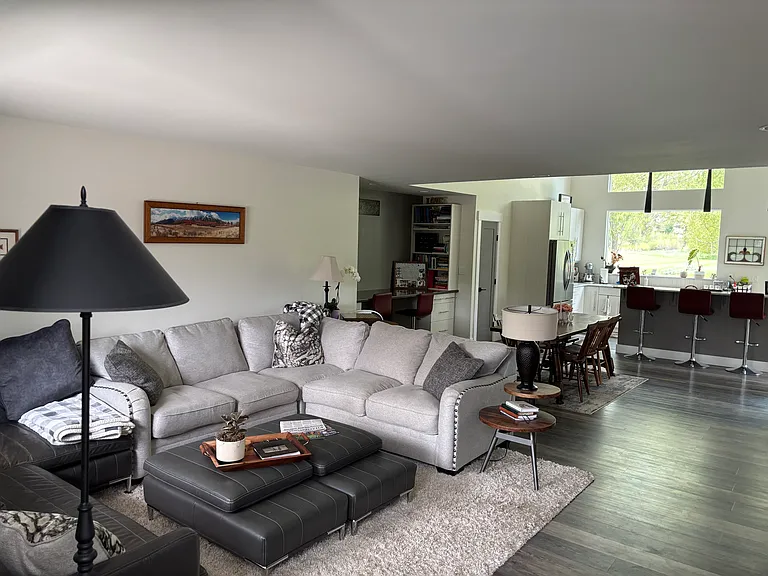 735 Pamela Ln — Photo 18