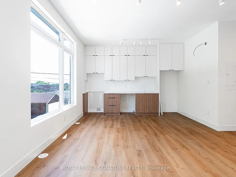 7 Earnscliffe Rd #7 — Photo 2