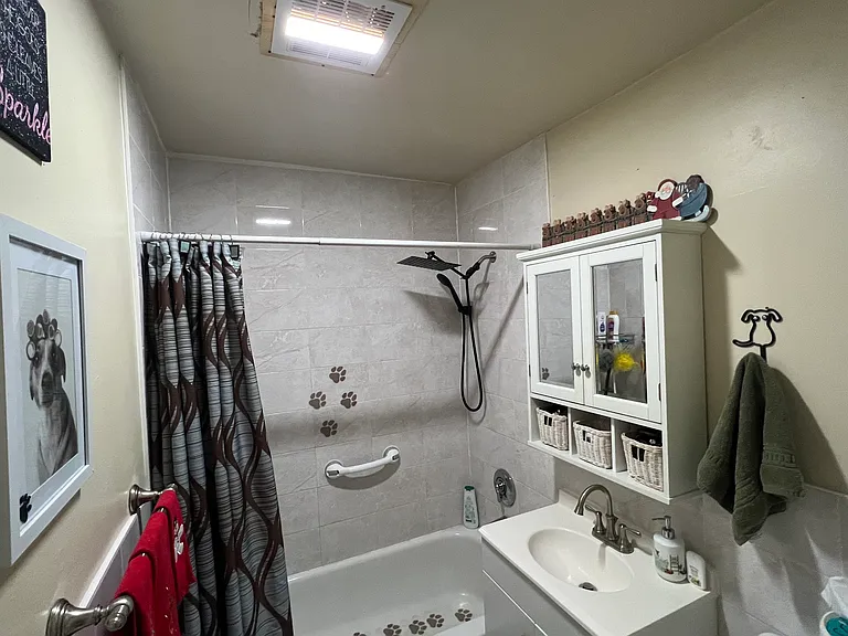 77 N Pond St #1 — Photo 10