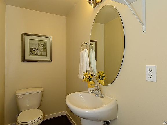 2nd image of 12546 35th Ave NE APT D