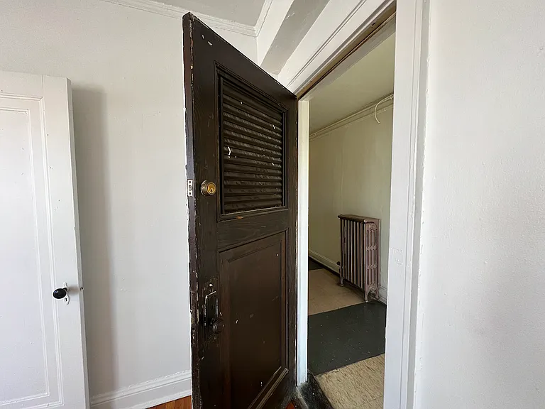 Bedroom has its own entrance from hallway.