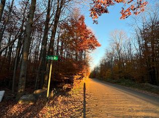 Derby Dr, Newfoundland, PA 18445