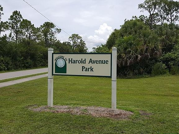 4th image of 23321 Adela Ave
