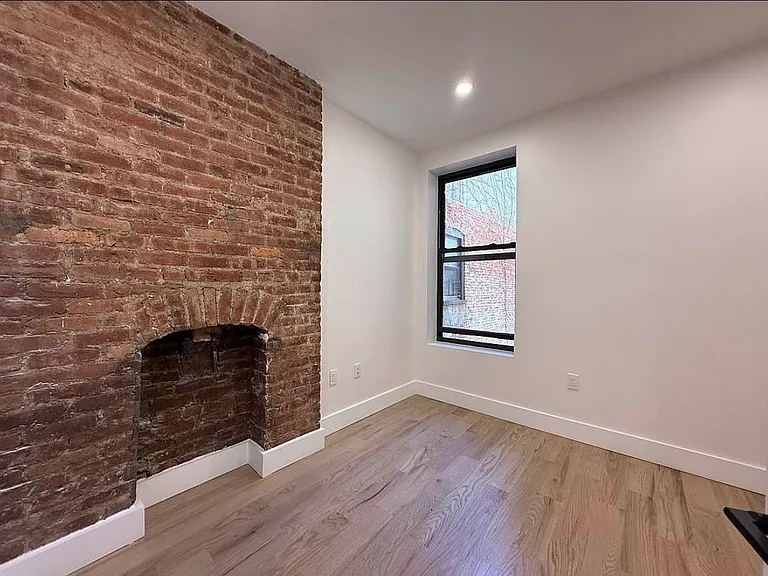 2324 Bedford Ave #2D — Photo 10