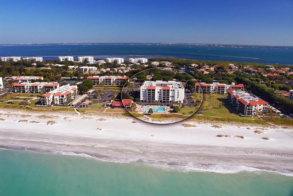 1945 Gulf Of Mexico Dr — Photo 4
