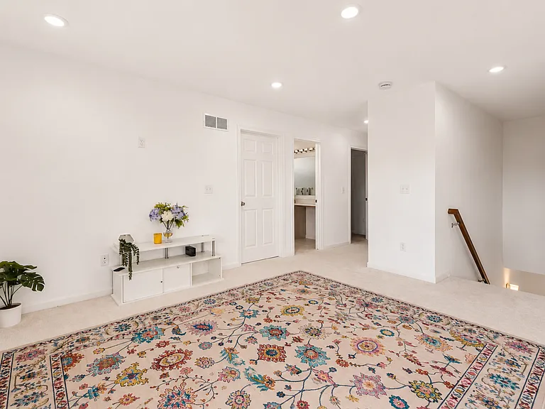 51172 Quaker Ln — Photo 39