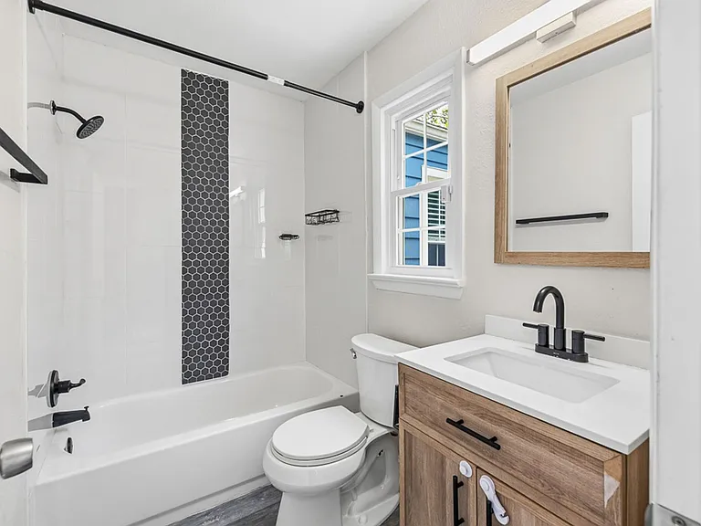 408 E Little Creek Rd — Photo 26