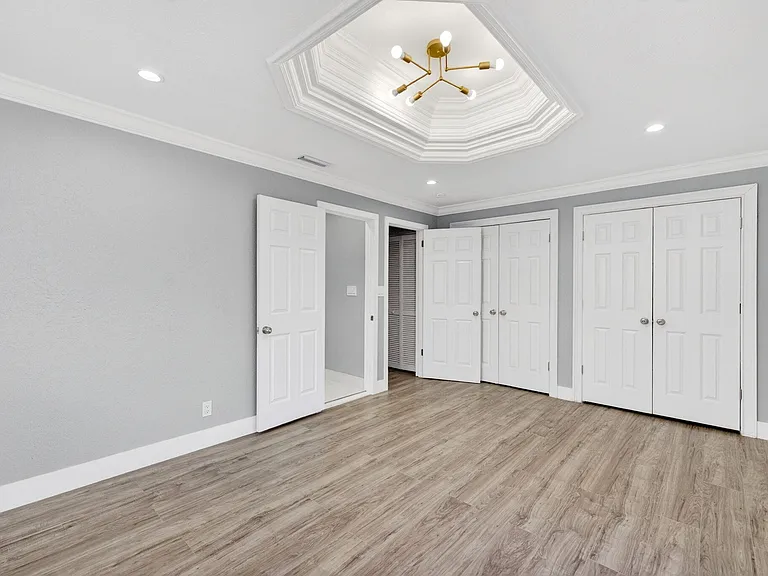 5424 SW 44th Ter — Photo 37