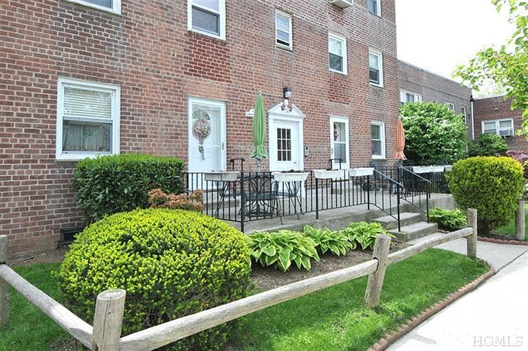 1st image of 14 Leewood Cir