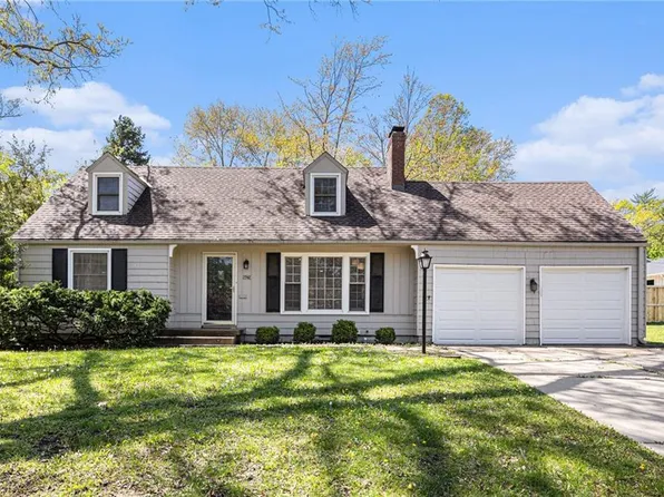 7748 Roe Ave, Prairie Village, KS 66208