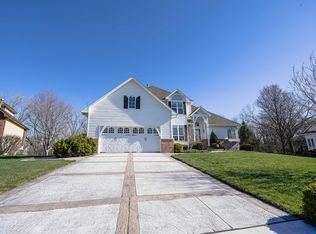 1639 N Woodridge Dr, Wichita, KS 67206