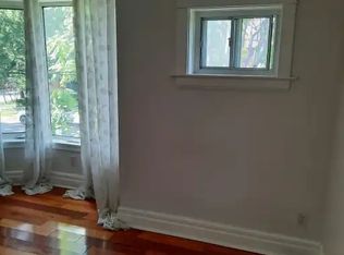217 Fulton Ave #1A, Toronto, ON M4K1Y4