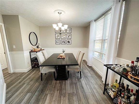 3rd image of 6760 Twin Fork Ct
