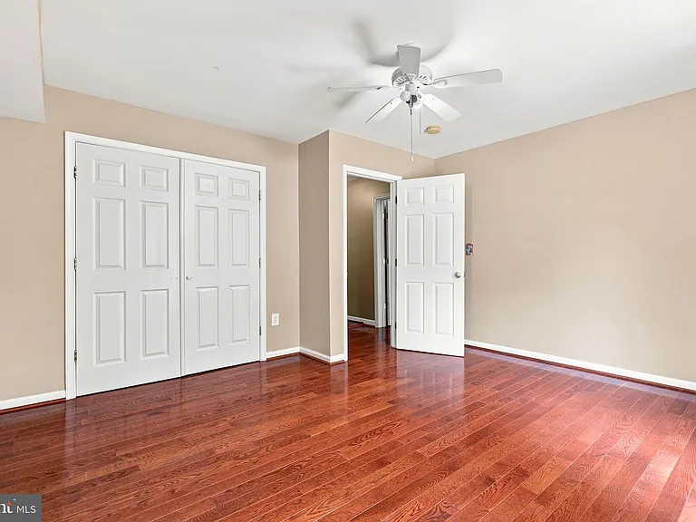 8916 Rugby Rd — Photo 45