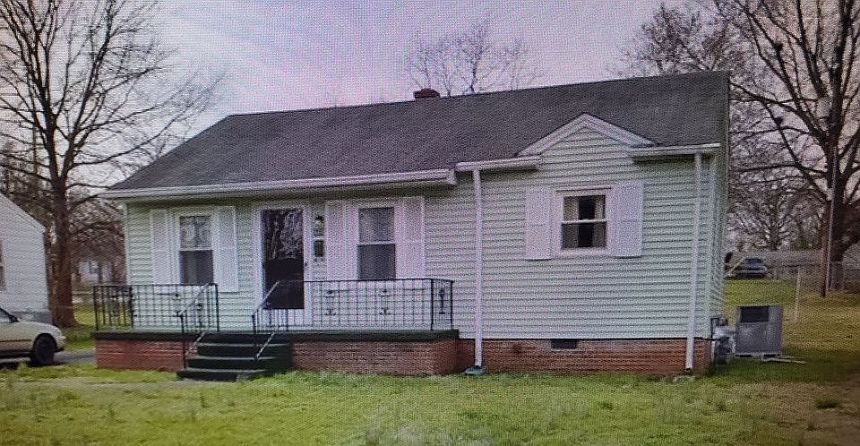 1st image of 527 Piedmont Way