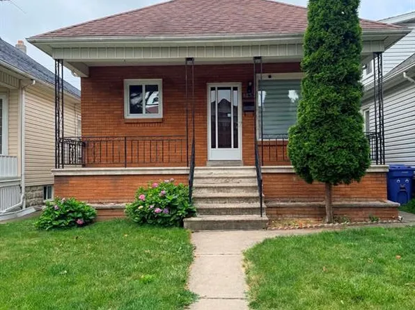 1233 Lincoln Rd, Windsor, ON N8Y 2H9
