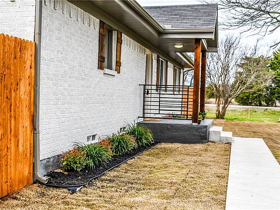 2nd image of 1 Hillview Dr
