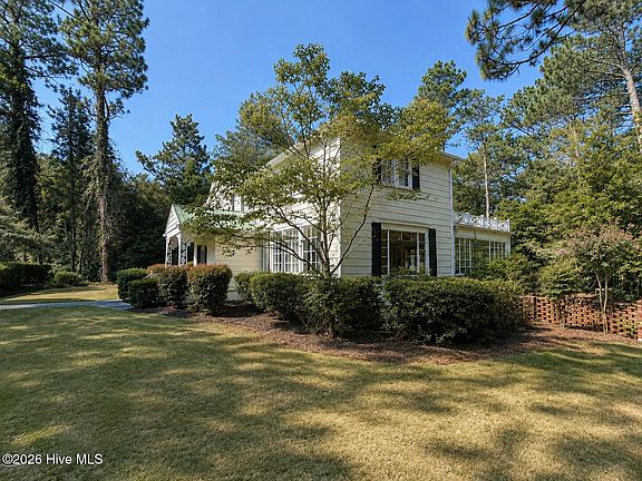 2nd image of 15 Mccaskill Road W