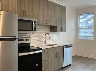 5377 SE 18th Ave #202, Portland, OR 97202