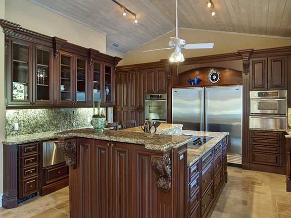 5th image of 210 Spinnaker Dr