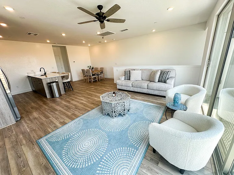 546 W Mahogany Ln — Photo 6