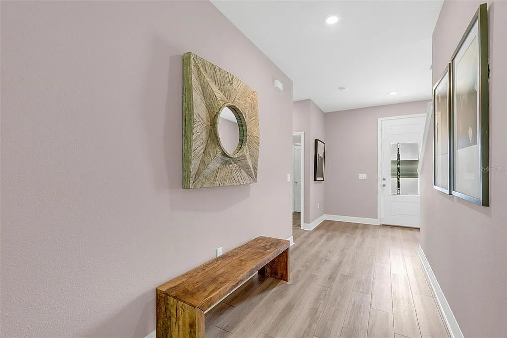 4 bed, 3.0 bath, 2446 sqft, $3,200 — Photo 3