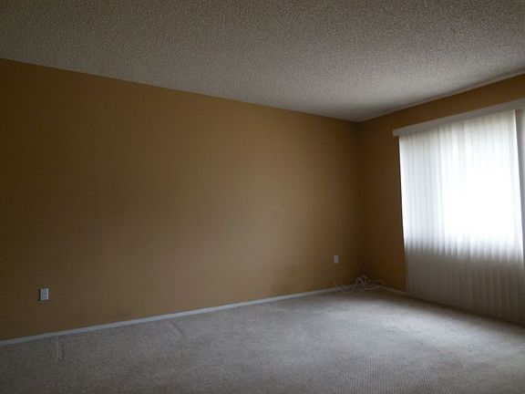 3rd image of 1911 S Big Horn Dr