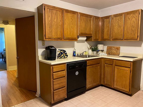 3rd image of 2714 Shady Ave #3