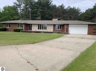 4589 N Huron Rd, Pinconning, MI 48650