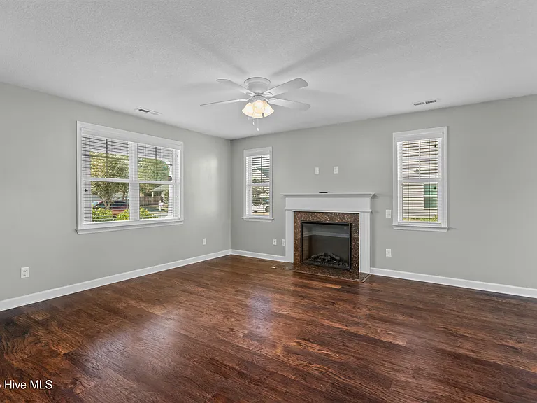 706 Ashley Meadow Ln — Photo 5