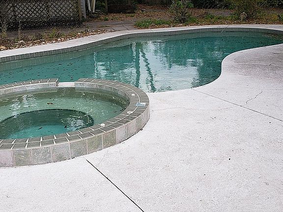 2nd image of 2801 Teal Ave