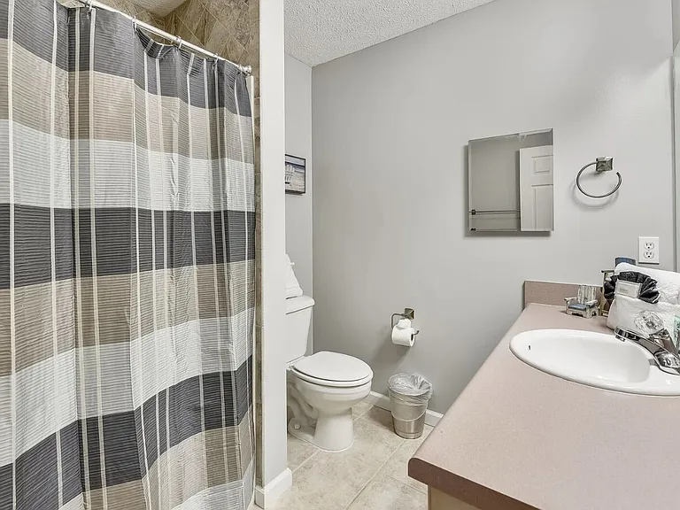 11815 Seashore Ln — Photo 4