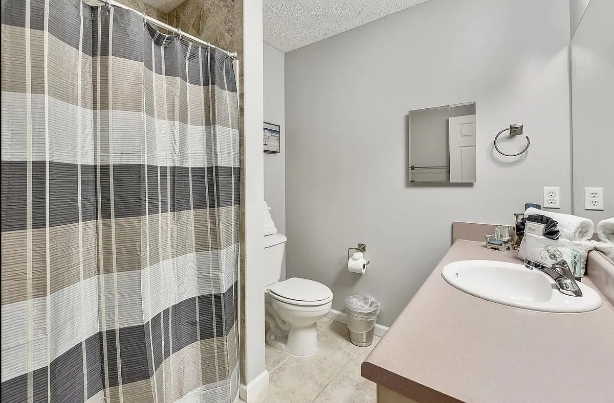 Building Photo - 11815 Seashore Ln