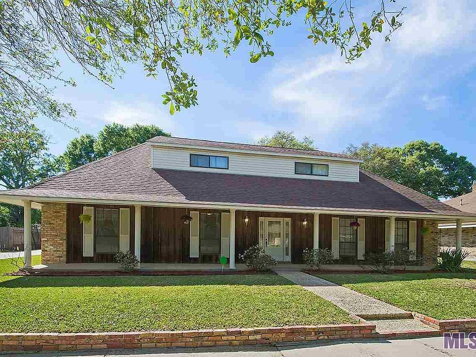 2nd image of 5014 Parkforest Dr