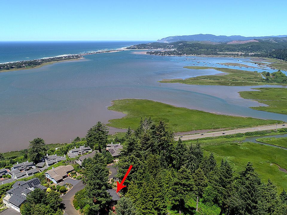 2nd image of 407 Siletz View Ln