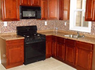 320 S 19th St #2, Newark, NJ 07103