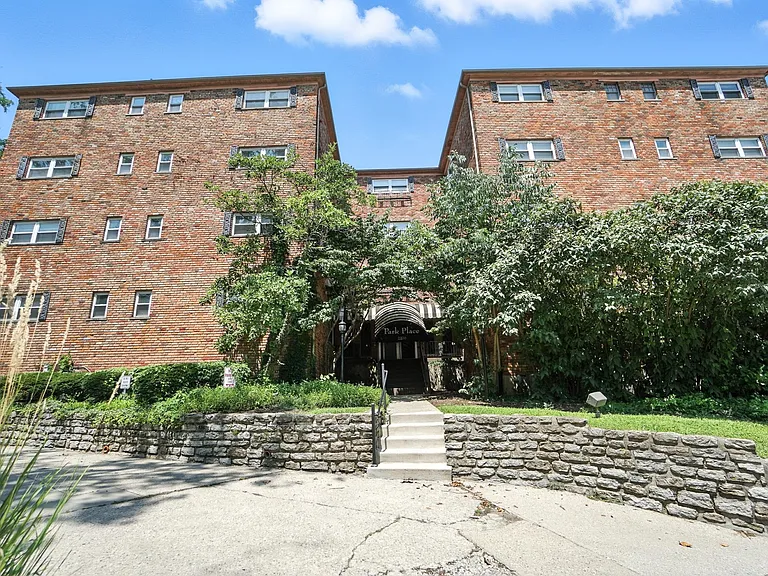 2270 Madison Rd #1B — Photo 21