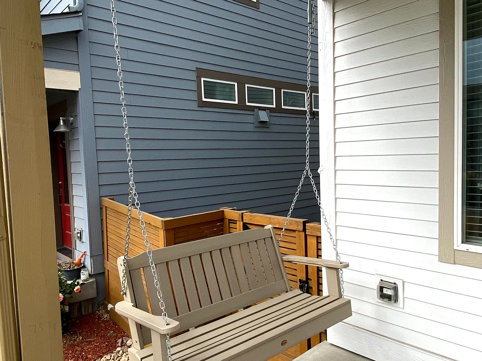 3 bed, 2.5 bath, 2016 sqft, $3,175 — Photo 3