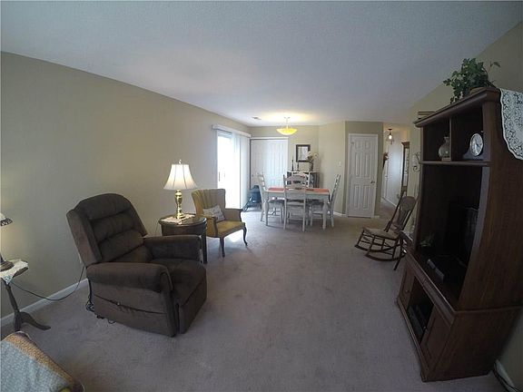 4th image of 1190 Kenwood Dr