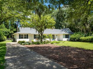 1513 Riverside Dr, Beaufort, SC 29902