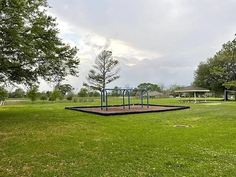 2526 Lake Dale Ln — Photo 39