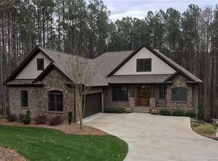 2252 Capes Cove Dr, Sherrills Ford, NC 28673