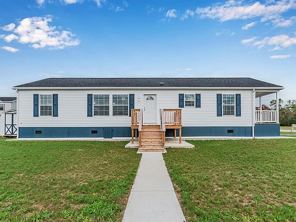 Exterior Image-2-Champion 319 Pine Manor
