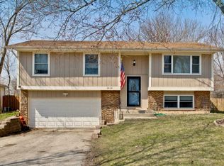 1419 Adams St, Lake In The Hills, IL 60156