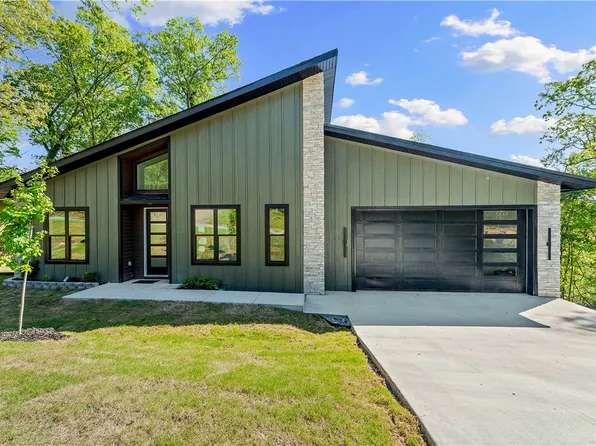 71 York Dr, Bella Vista, AR 72714