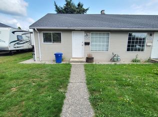 7528 Sharpe St, Mission, BC V2V4C8