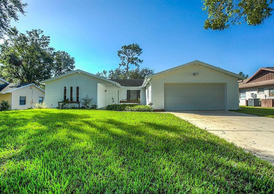 1st image of 126 E Cumberland Cir