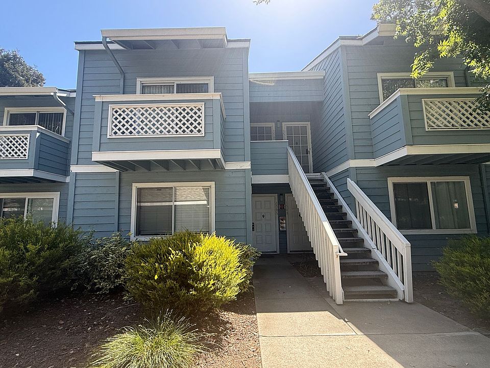 1st image of 1505 Four Oaks Cir
