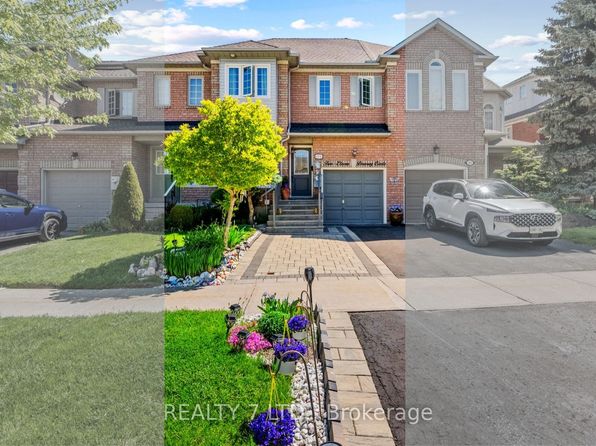 211 Downey Cir, Aurora, ON L4G 7E8