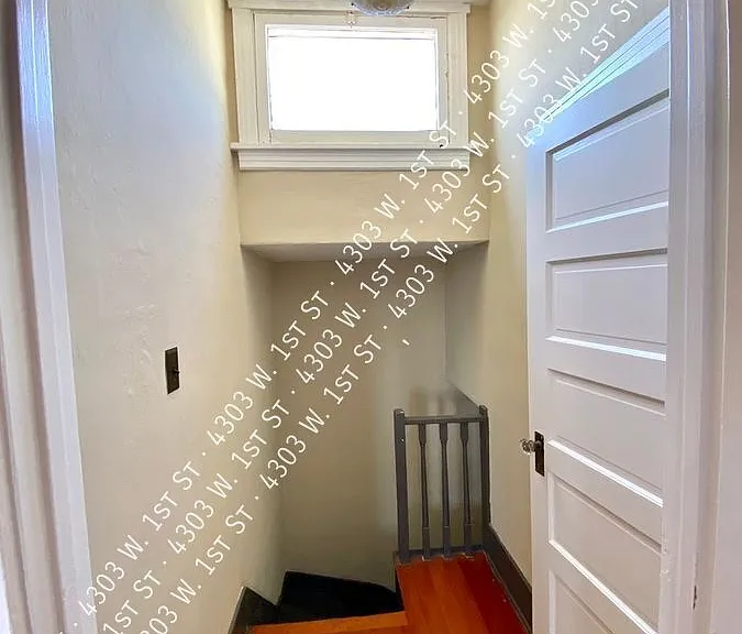 4303 W 1st St — Photo 8
